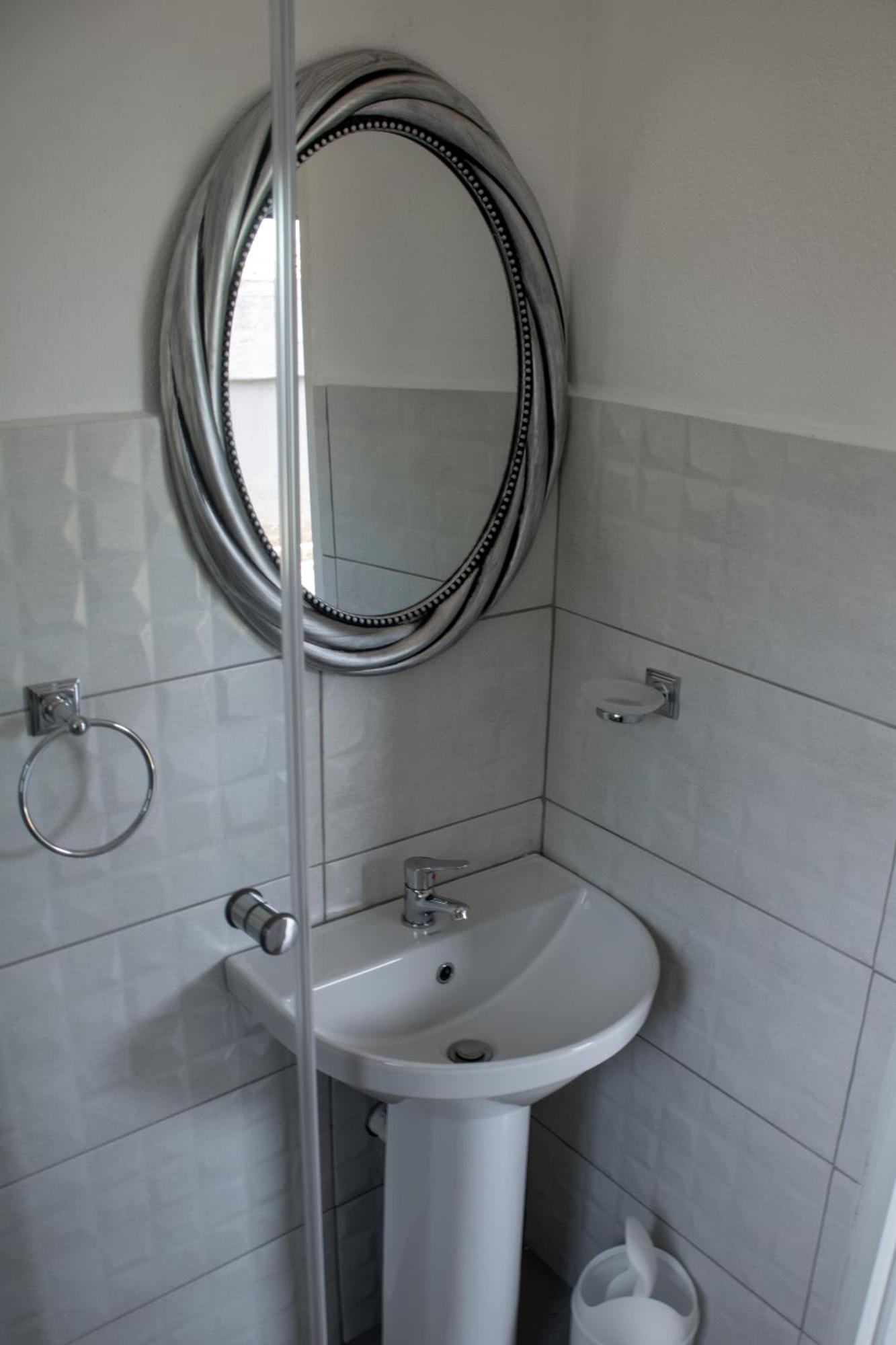 Rehoboth Ezulwini Suites Lobamba Esterno foto