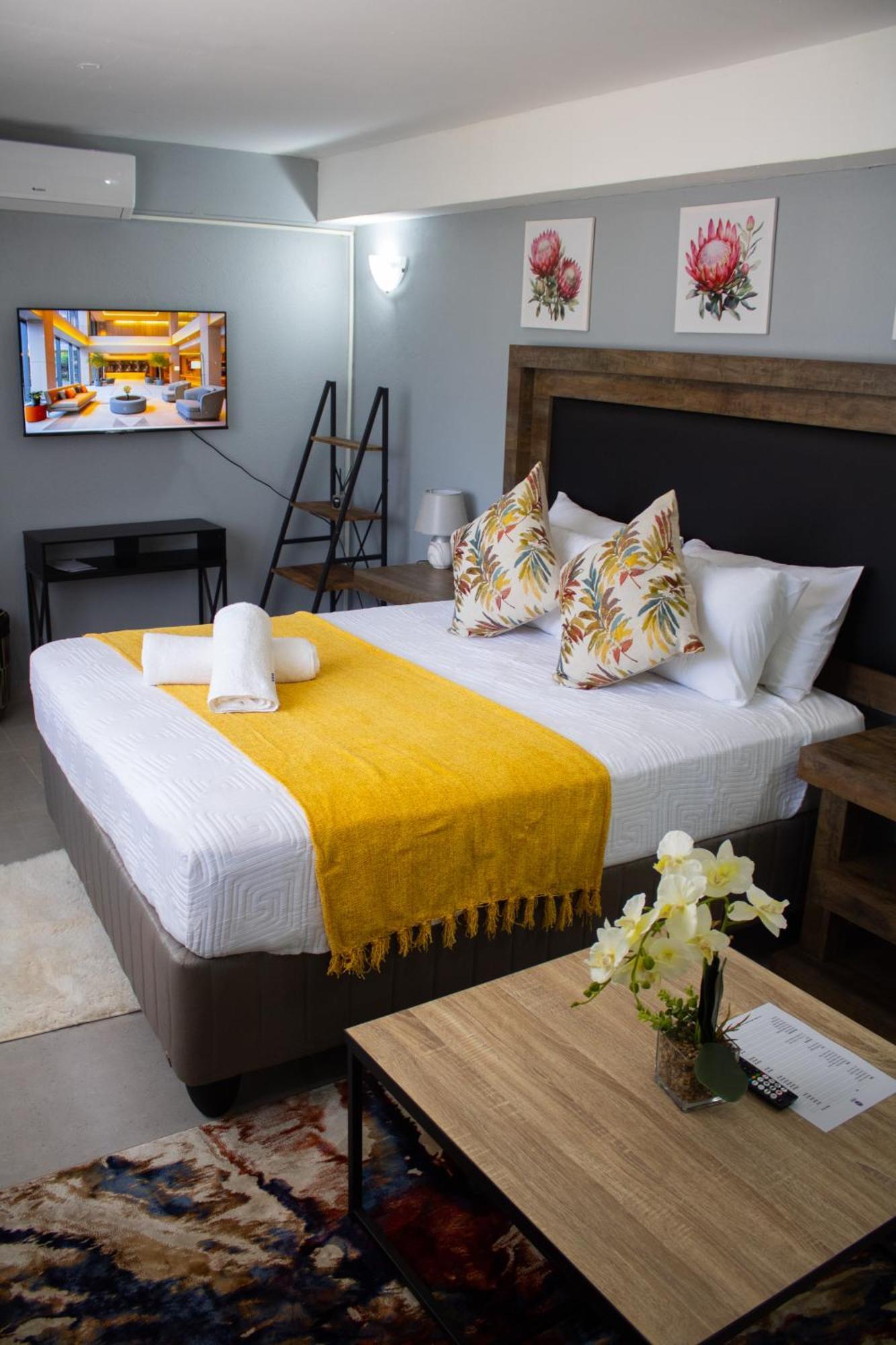 Rehoboth Ezulwini Suites Lobamba Esterno foto